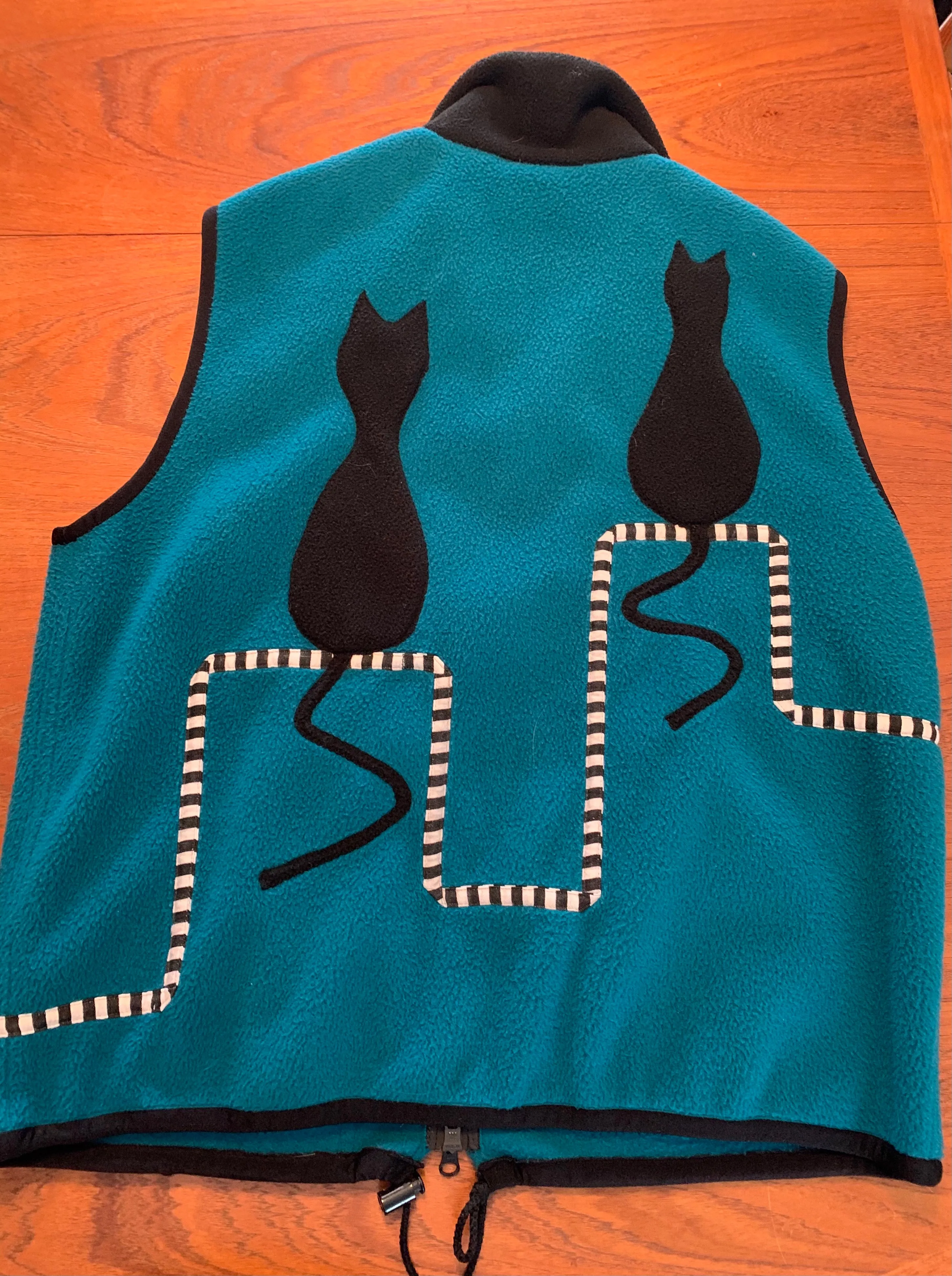 SOLD Sitting Cats Fleece Vest Jade