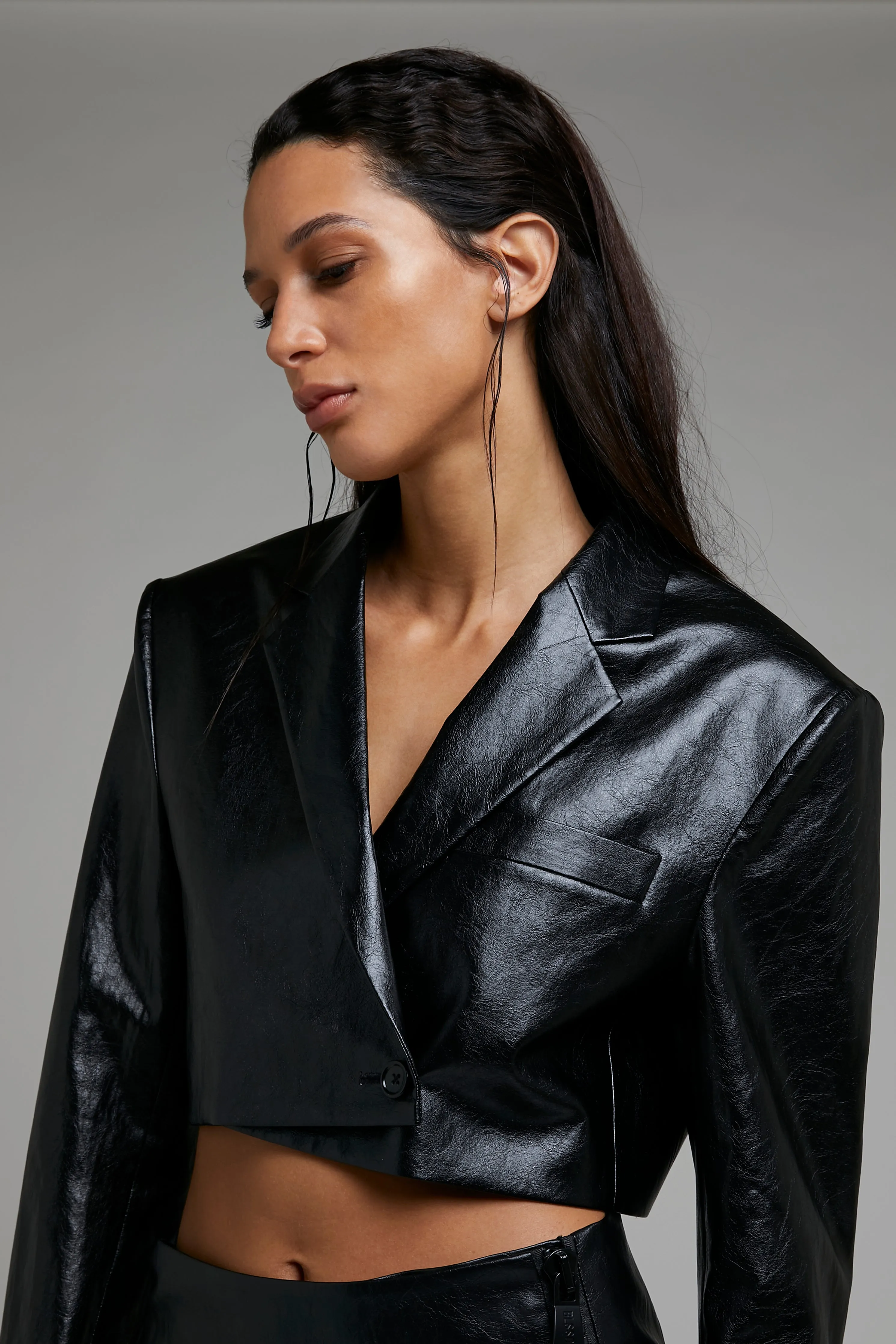 VEGAN LEATHER CROP BLAZER